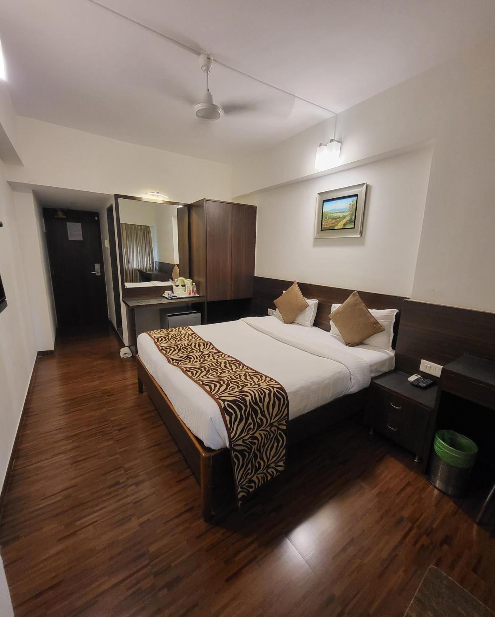 Hotel Maharana Inn Chembur مومباي المظهر الخارجي الصورة