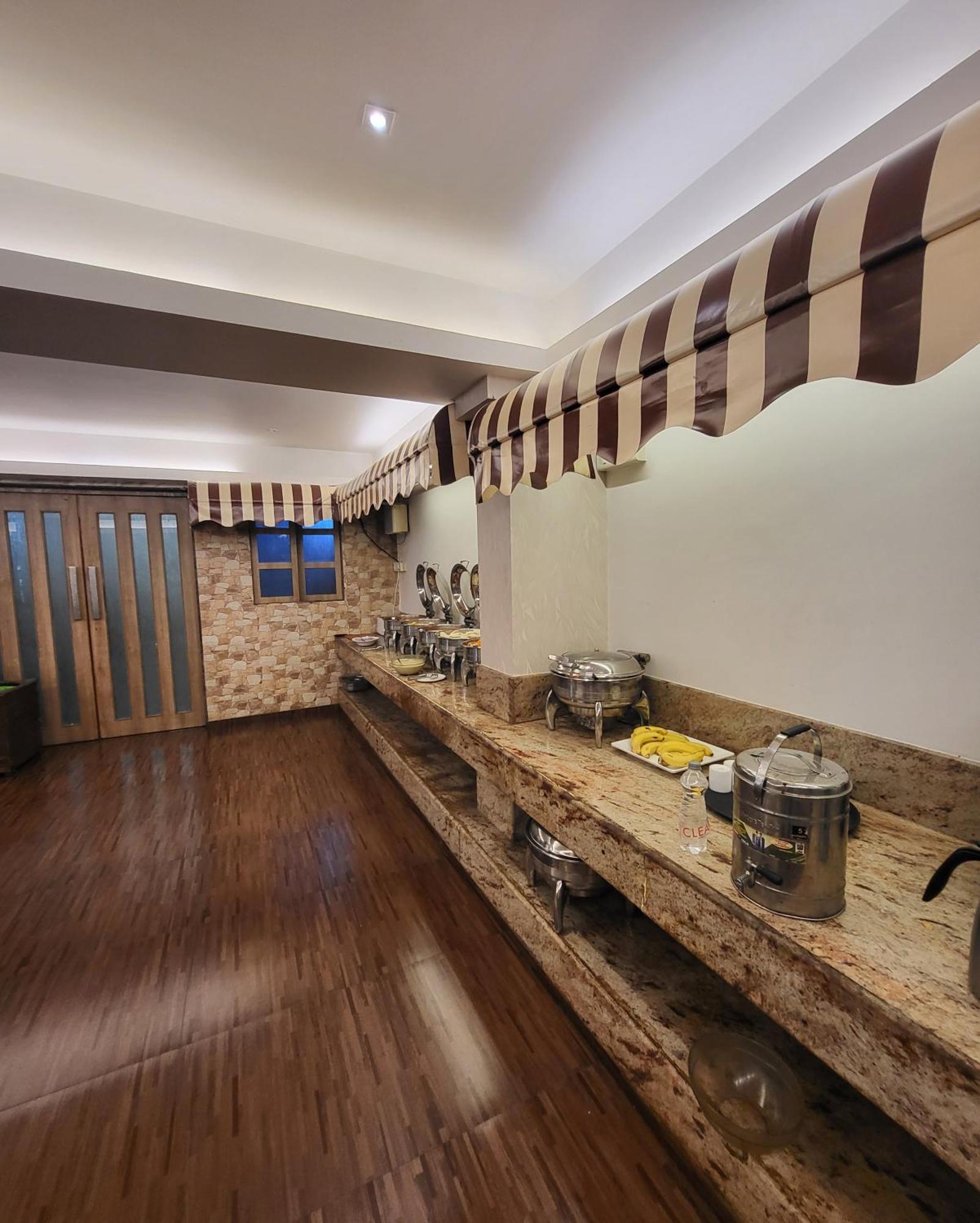 Hotel Maharana Inn Chembur مومباي المظهر الخارجي الصورة